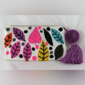 Clutch tapizada wayuu